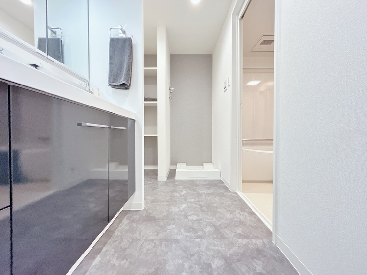 洗面 清潔感と心地よさを重視した、上質感漂うパウダールーム。