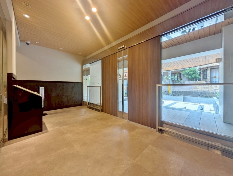 エントランス エントランスは、毎日の行き帰りで使う大事な空間です。