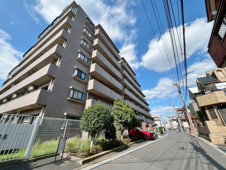 外観 現地に足をお運びいただいた際には、周辺散策などをお勧めいたします。