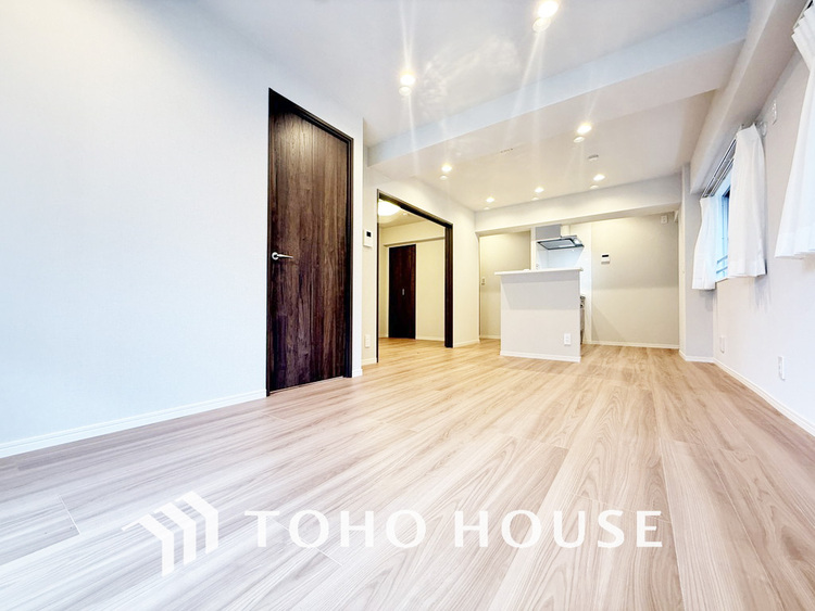 内装 柔らかな陽のそそぐ心地よいリビングダイニング