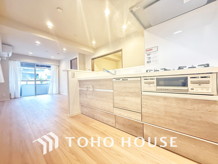 キッチン シンプルな部屋の雰囲気に溶け合うナチュラルキッチン