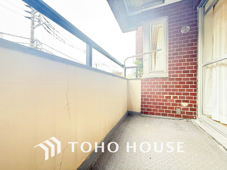 バルコニー 陽当たり良好なバルコニー