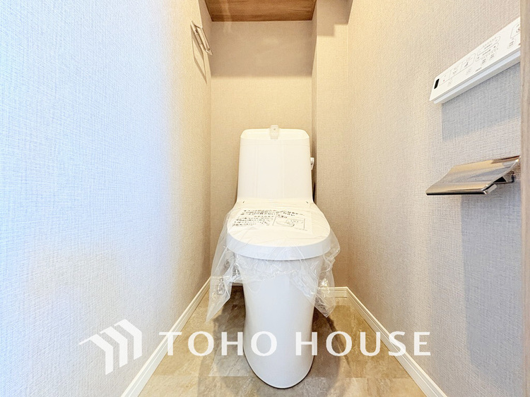 トイレ トイレには快適な温水洗浄便座付