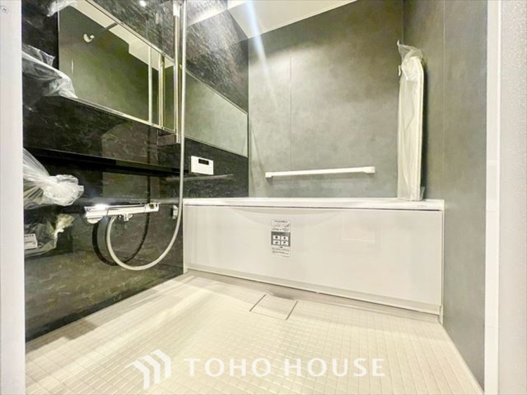 風呂 【BATHROOM】◆プライベートな空間◆simpleだからrelaxできるんです。こころもからだもキレイさっぱり。