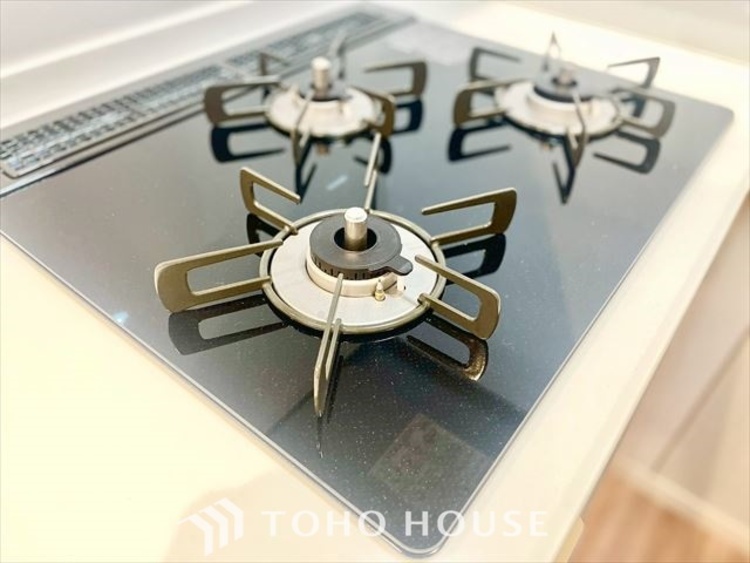 キッチン 【KITCHEN】◆家族のおはよう◆の声を笑顔で迎えてあげられるシステムキッチン。朝ごはんが楽しみでちょっと早起きしたくなるんです。