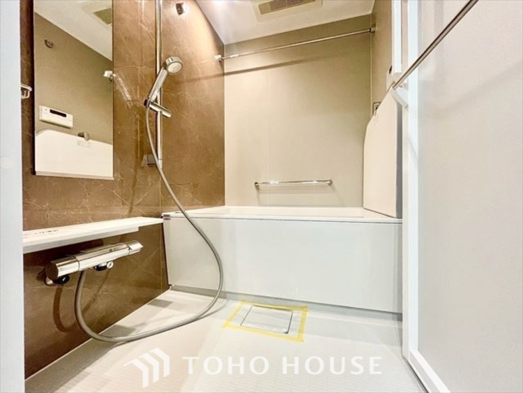 風呂 【BATHROOM】◆プライベートな空間◆simpleだからrelaxできるんです。こころもからだもキレイさっぱり。