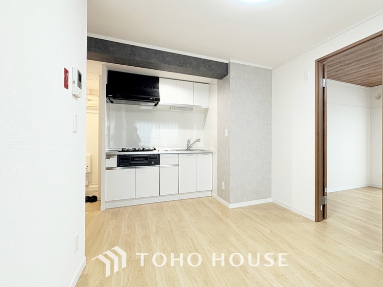 内装 時間をかけて作り上げるそんな空間を君と共有したい。僕たちの空間は唯一無二の物だから。