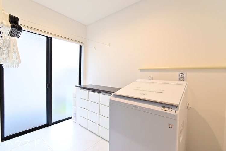 内装 ランドリースペース