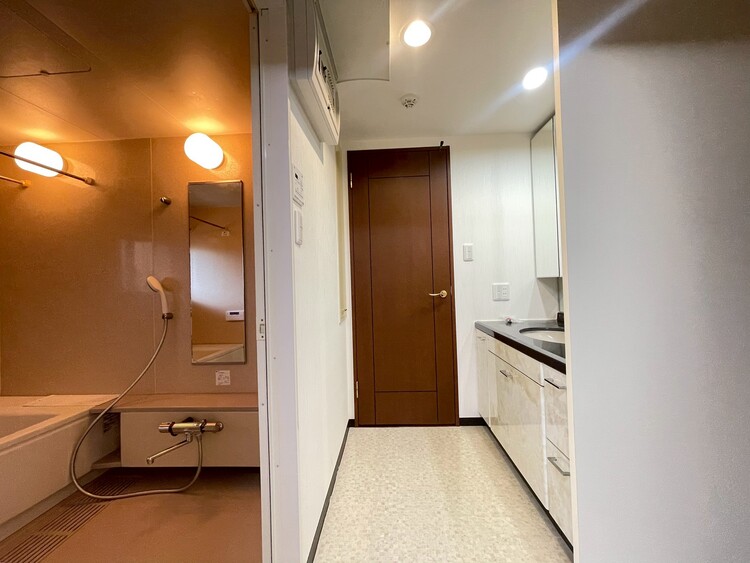 洗面 清潔感と心地よさを重視した、上質感漂うパウダールーム。