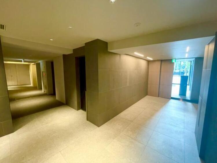 その他 居住者の帰り、訪れる方を優しく迎える・安らぎに満ちた生活空間を予感させる。健やかな暮らしを楽しめそう 。