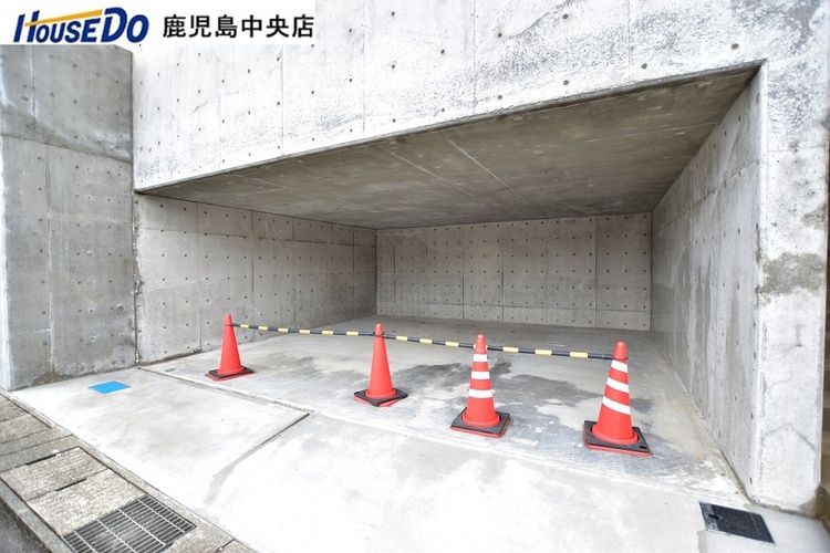 その他 【駐車場】駐車2台分！堀車庫になっているので愛車を灰や雨から守れます♪