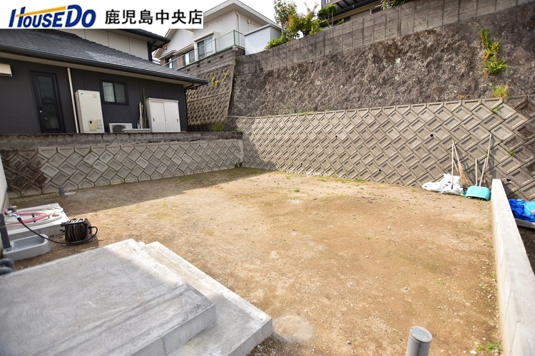 その他 【庭】西向きの庭です！道路からは見えない為、プライベートな空間を家族で楽しめます♪