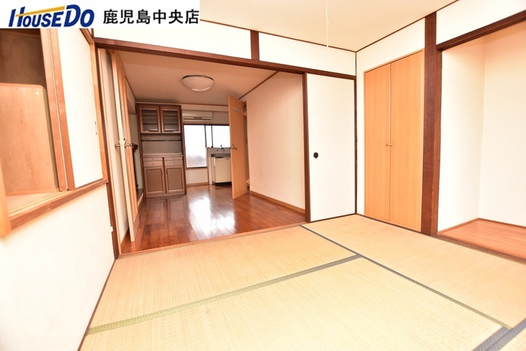 内装 【和室】4.5帖の和室、床の間+収納2ヵ所