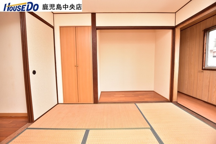 内装 【和室】4.5帖の和室、床の間+収納2ヵ所