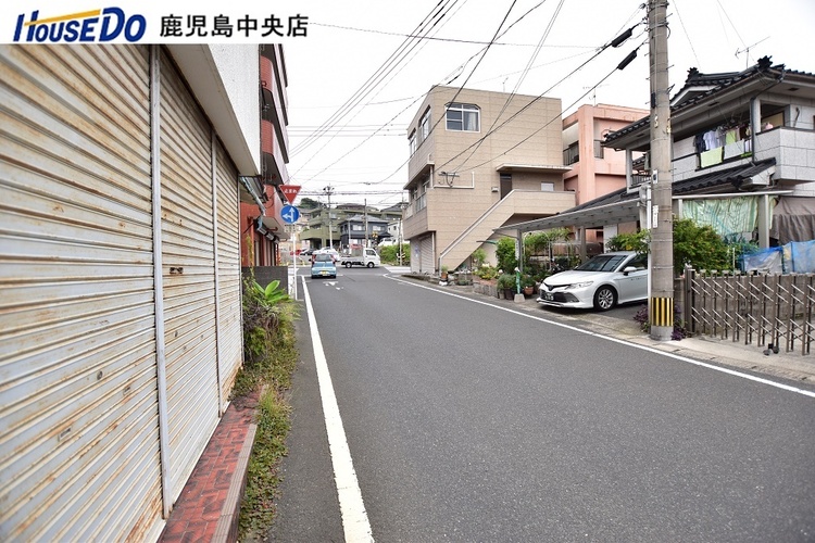 外観 【前面道路】北東向き道路です！約7ｍと広々の道路幅です♪