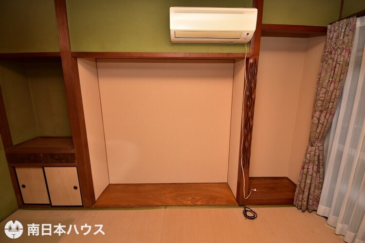 内装 