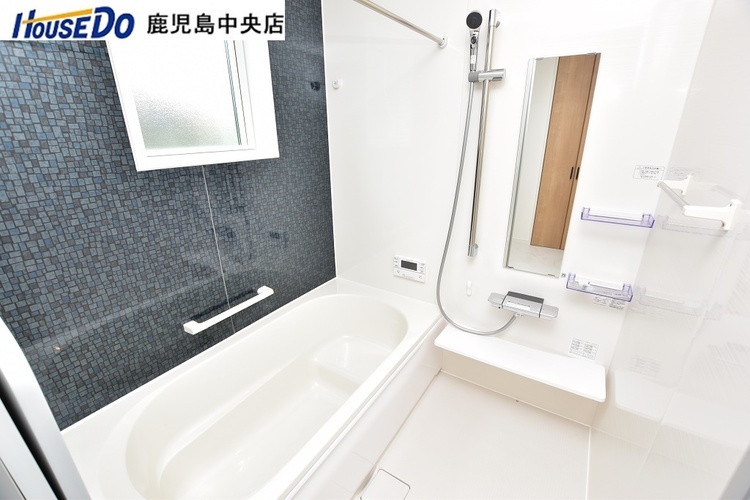 風呂 【浴室】2階にある浴室です！浴室暖房乾燥機付きの浴室で冬でも暖かくして入浴できます♪