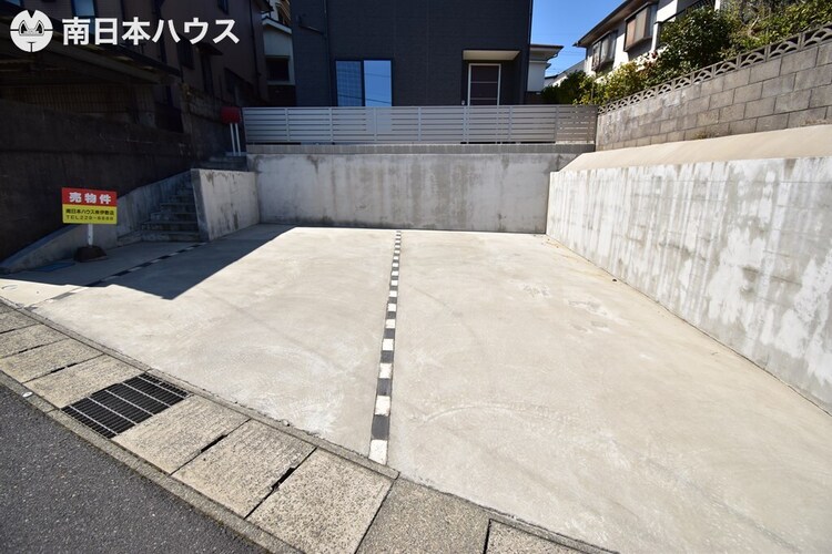 その他 【駐車場】駐車3台分！普通車2台、軽自動車1台駐車可能です♪