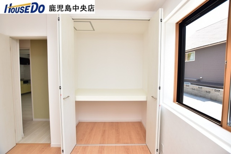 その他 【洋室クローゼット】令和４年８月室内リフォーム済み！・クロス張替え・建具新調