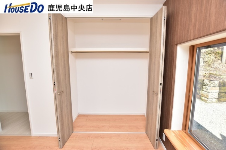 その他 【洋室クローゼット】令和４年８月室内リフォーム済み！・クロス張替え・建具新調