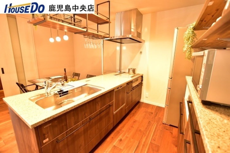 キッチン 【キッチン】システムキッチン、IHクッキングヒーター、食器洗浄乾燥機付きと機能面も充実♪