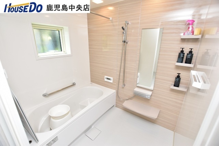 風呂 【浴室】浴室暖房乾燥機付きです！