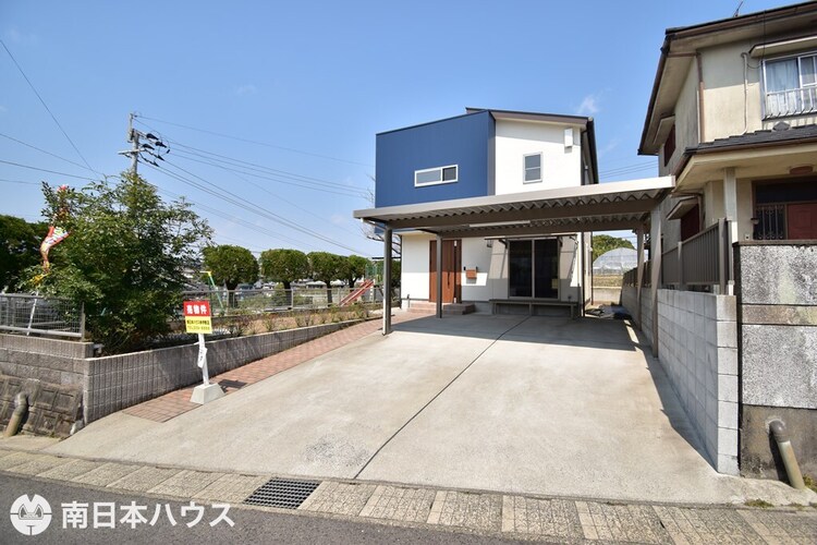 外観 【外観】令和7年3月21日　撮影南向きで日当り良好！西側隣地は公園で通風も良好な敷地です♪