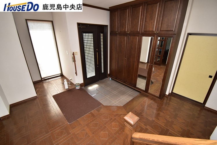 玄関 【玄関】ゆったりとした玄関スペース！