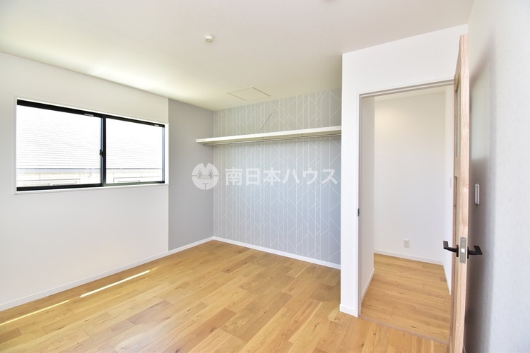 内装 【洋室6帖】