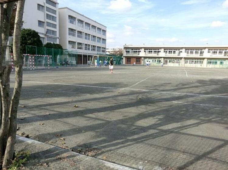 周辺 横浜市立樽町中学校　1710m	