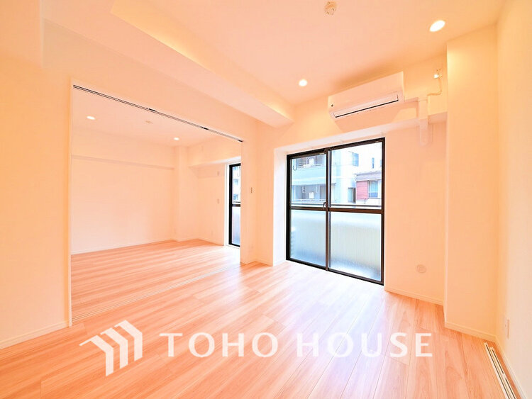 内装 明るいLDKは自然と家族が集まるコミュニケーションの場所に