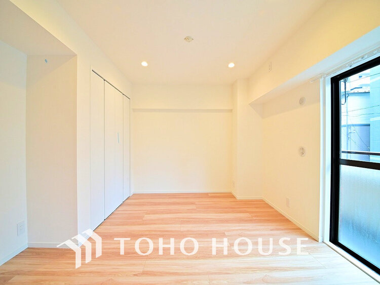 内装 シンプルですっきりとした室内は飽きのこない居心地の良い雰囲気