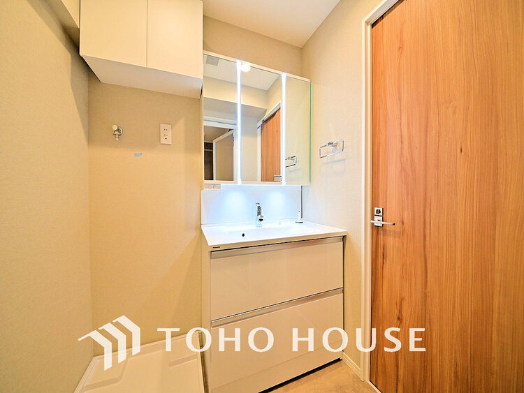 洗面 大きな洗面鏡付き、朝の身支度も楽しくなりますね