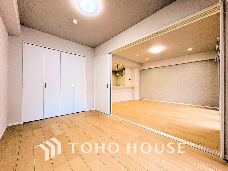 内装 シンプルですっきりとした室内は飽きのこない居心地の良い雰囲気