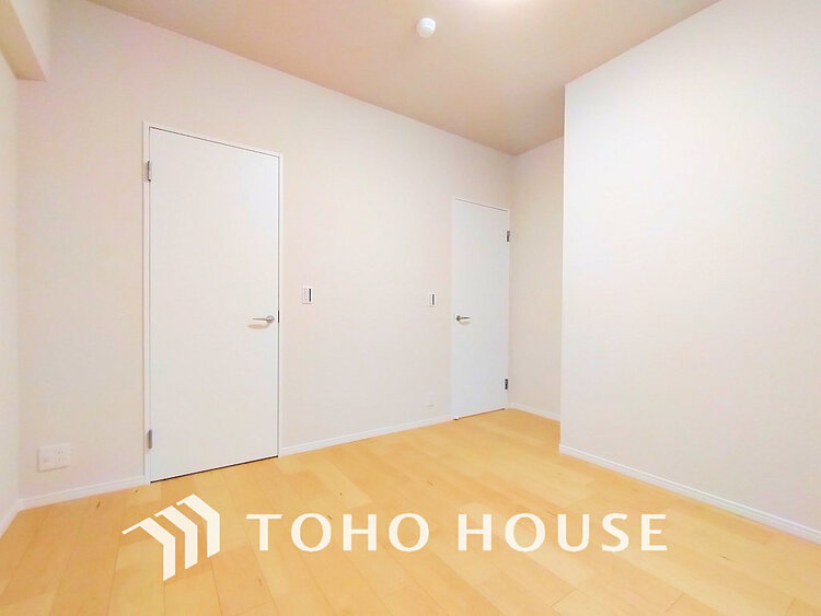 内装 1日の疲れを癒し、心地よく寛げるようゆったりとした広さをしています