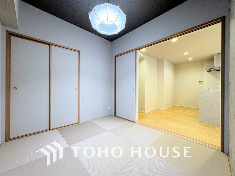 内装 リビング横の和室はお食事後や入浴後のくつろぐ空間に