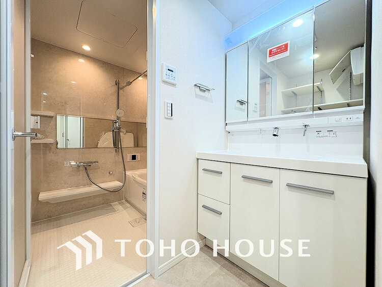 洗面 豊富な収納スペース、身支度のしやすい洗面所