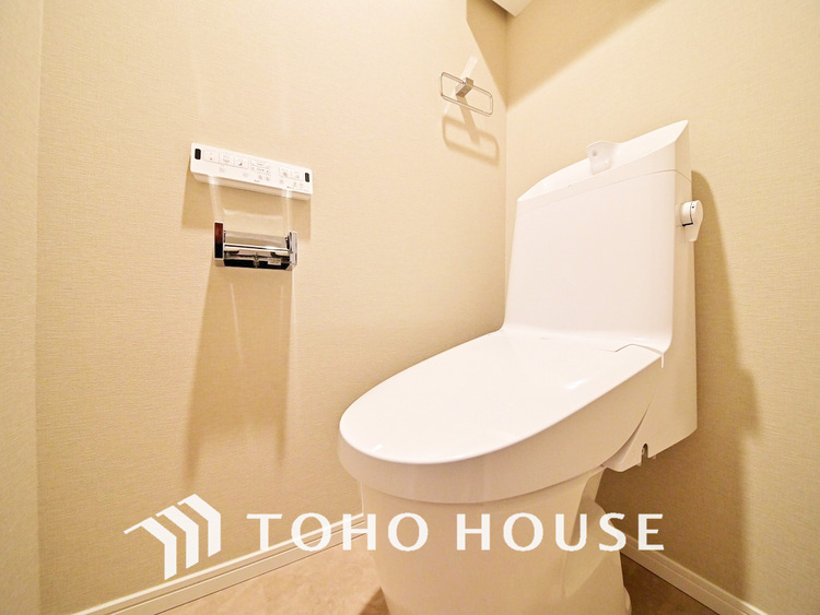 トイレ トイレには快適な温水洗浄便座付