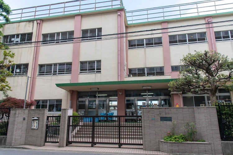 周辺 豊島区立高松小学校