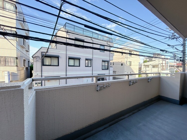 その他 朝の澄んだ空気や、夕方に吹く清々しい風を感じられるバルコニー。
