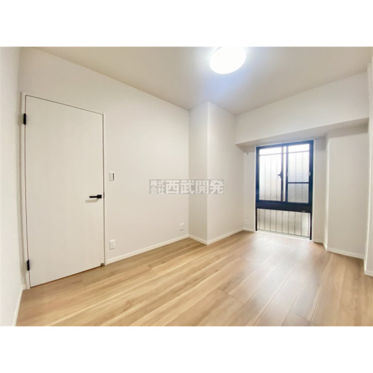 内装 穏やかな日差しと心地よい風が吹き抜ける窓配置