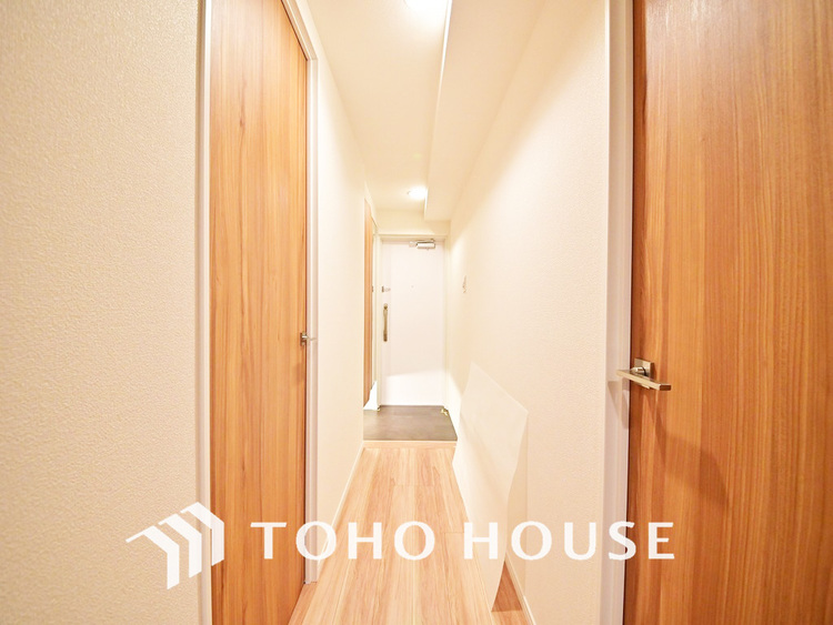 玄関 落ち着いた雰囲気の玄関、家族の帰りを暖かく迎えてくれます