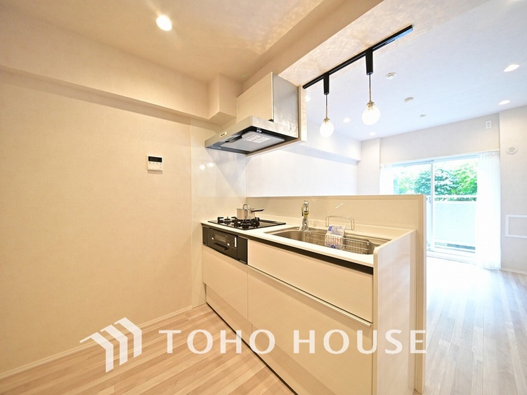 キッチン シンプルな部屋の雰囲気に溶け合うナチュラルキッチン