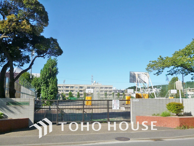 周辺 横浜市立日吉台中学校　距離500ｍ