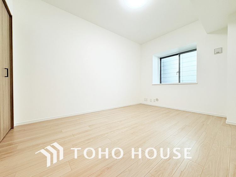 内装 採光もある洋室は、くつろぎのひと時を過ごすのにぴったり