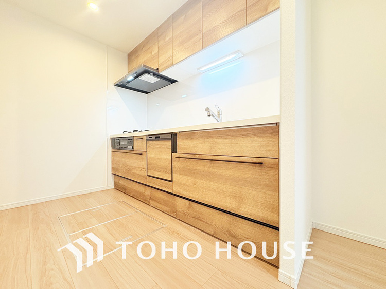 キッチン シンプルな部屋の雰囲気に溶け合うナチュラルキッチン