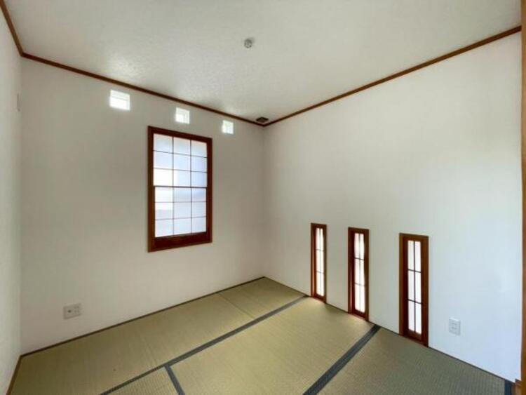 内装 1階和室は、お子様のお昼寝、寝室などライフステージに合わせて使用できます 