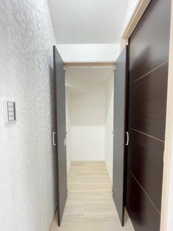 収納 季節家電などの収納にぴったりのLDK収納です。