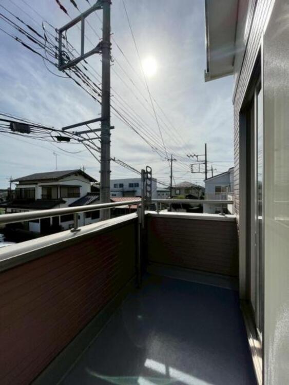バルコニー バルコニーは陽当たり良好で洗濯物が良く乾きます 