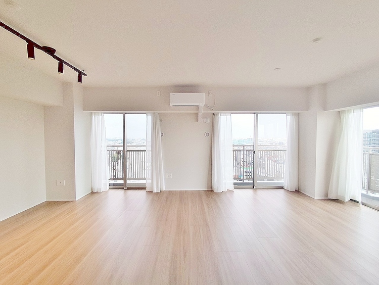 居間 豊かな居住性と、安心感を満たすクオリティが見事に調和した住空間。